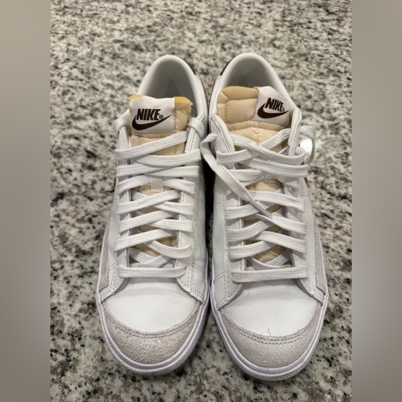 Nike Blazer Low ‘77 - Picture 13 of 14